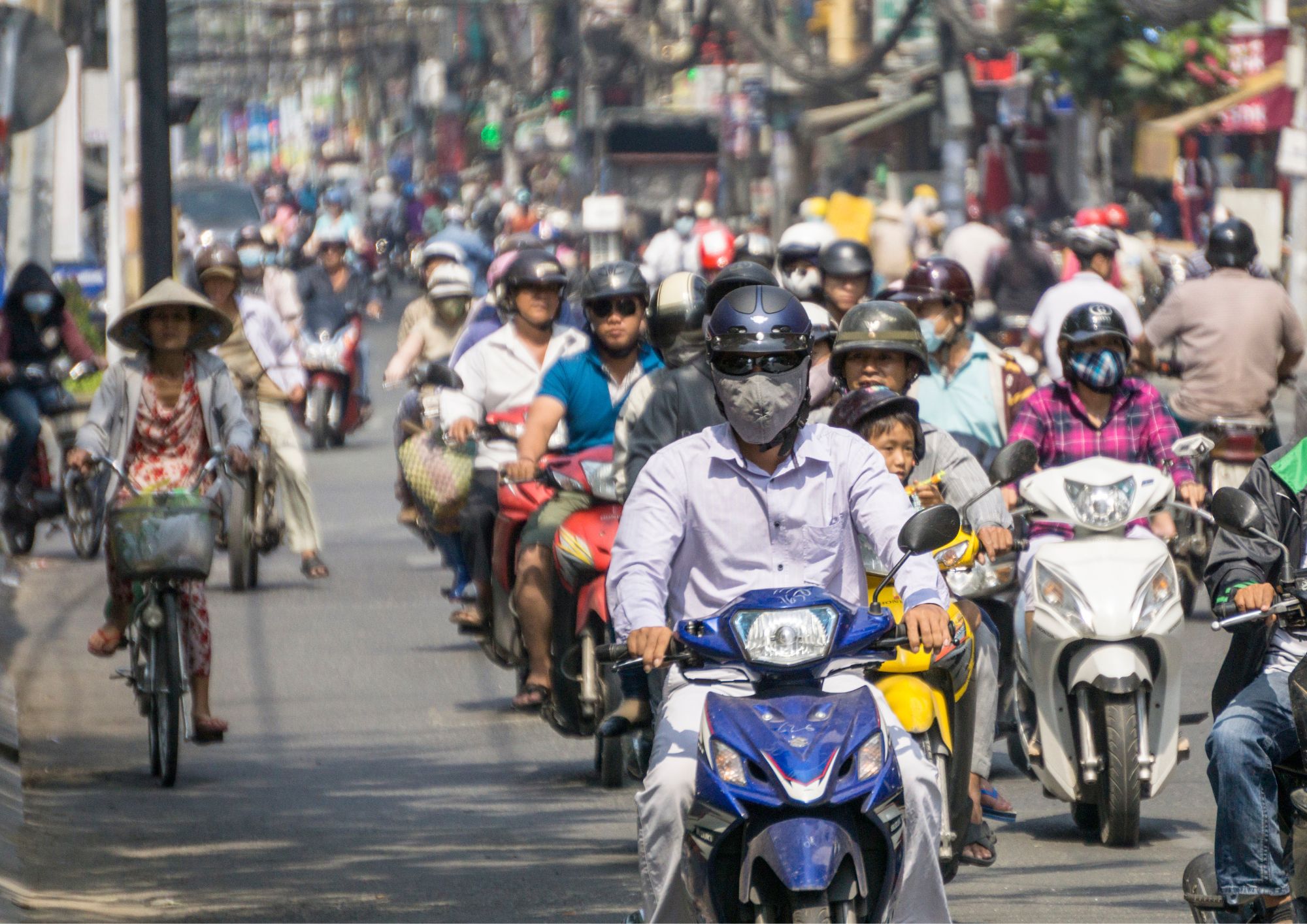 How would you cross this road? A lesson in asymmetric competition.